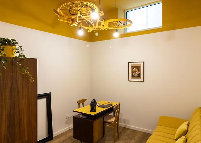 Aduquesa - Bed & Breakfast Porto